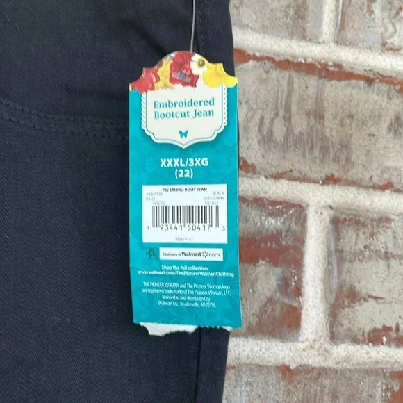 The Pioneer Women Black Embroidered Bootcut Denim Jeans - Picture 3 of 11